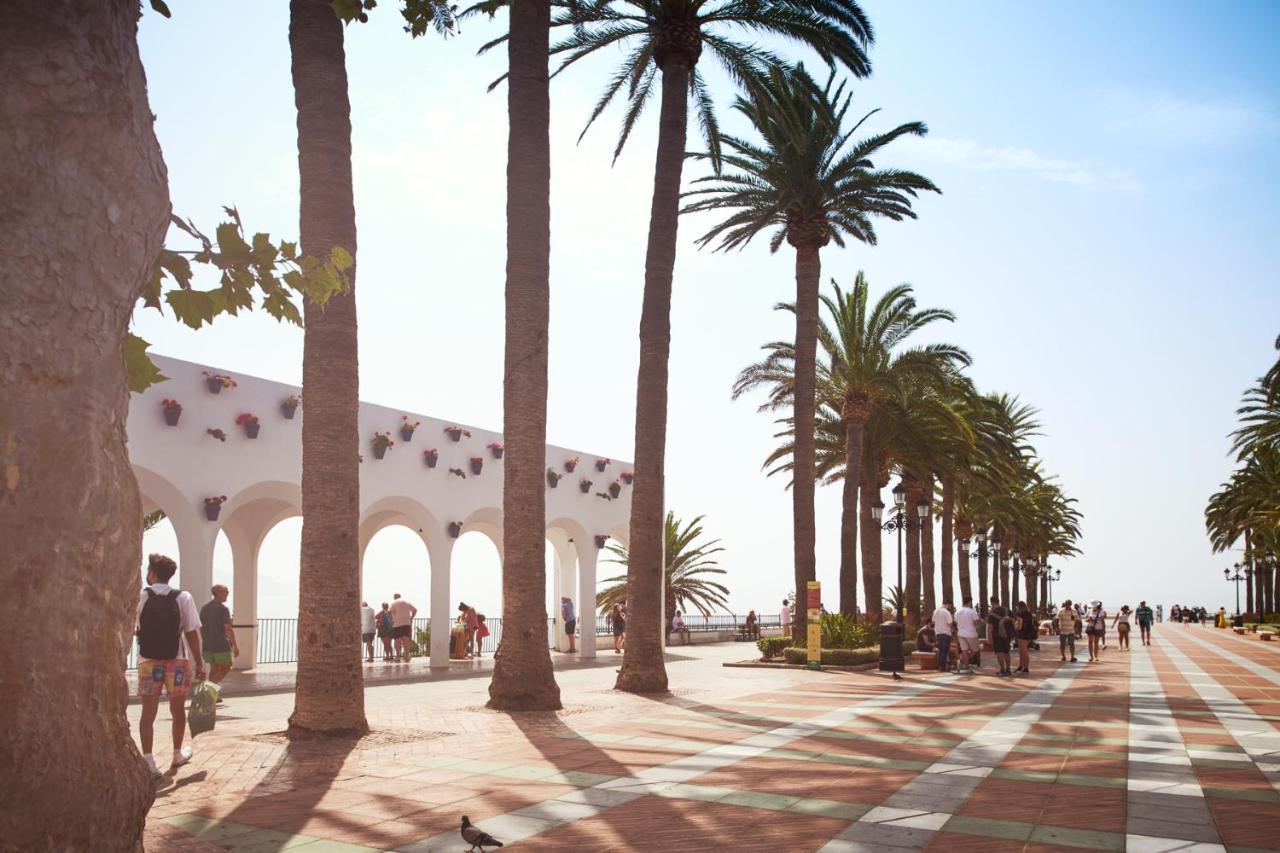 Apartament Balcon De Europa Nerja Zewnętrze zdjęcie